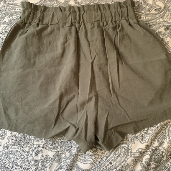 3 SHEIN shorts 🩳  for $20dlls - Picture 5 of 5